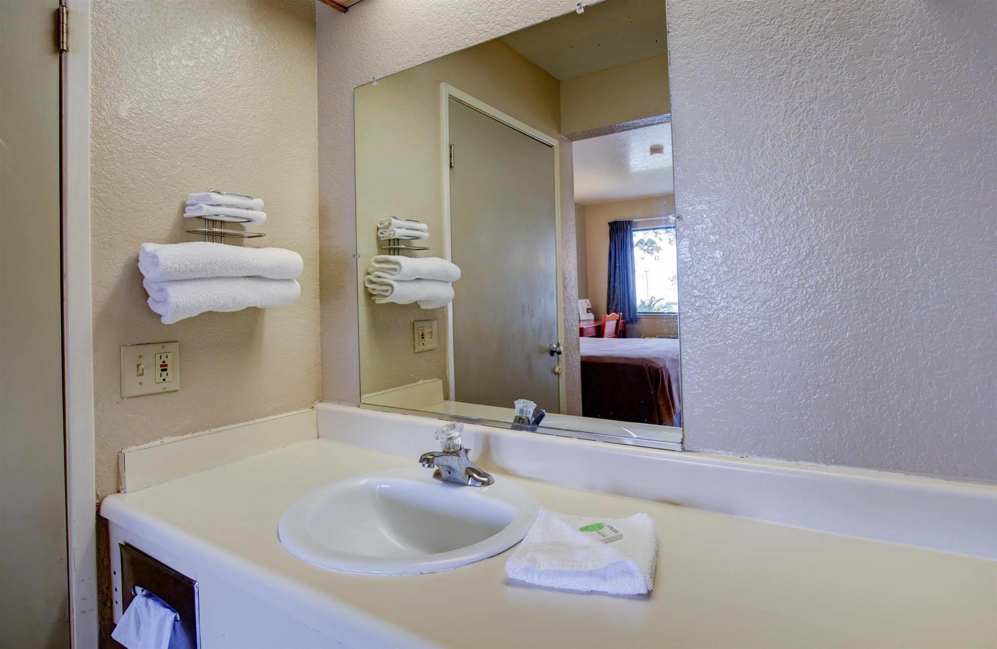 Good Nite Inn Salinas Ngoại thất bức ảnh